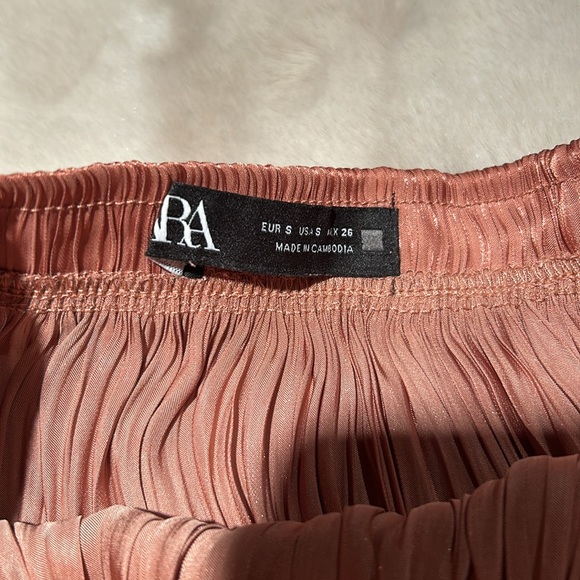 ZARA Pleated Metallic Skirt - Picture 5 of 6